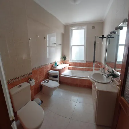 아파트 Apartamento Amplio En El Centro 아 코루냐